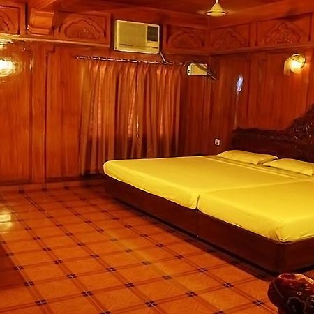 Hotel Sagar Kambam Extérieur photo